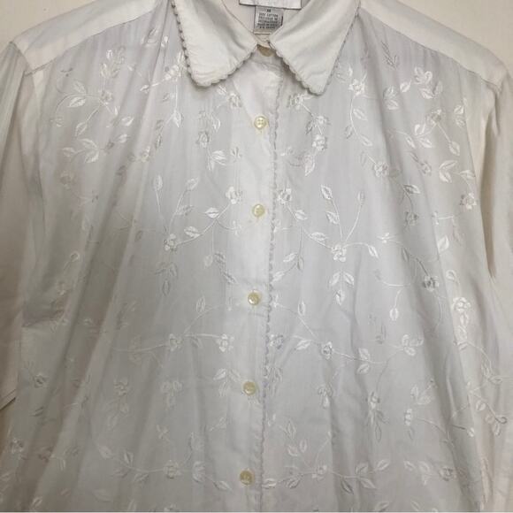 Vintage 90's Casual Corner & Co White Embroidered Scalloped Button Up Shirt Top - Picture 3 of 8